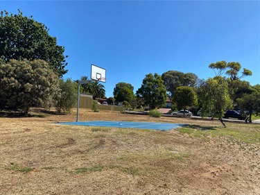 Lance Hawke Park - basketball key