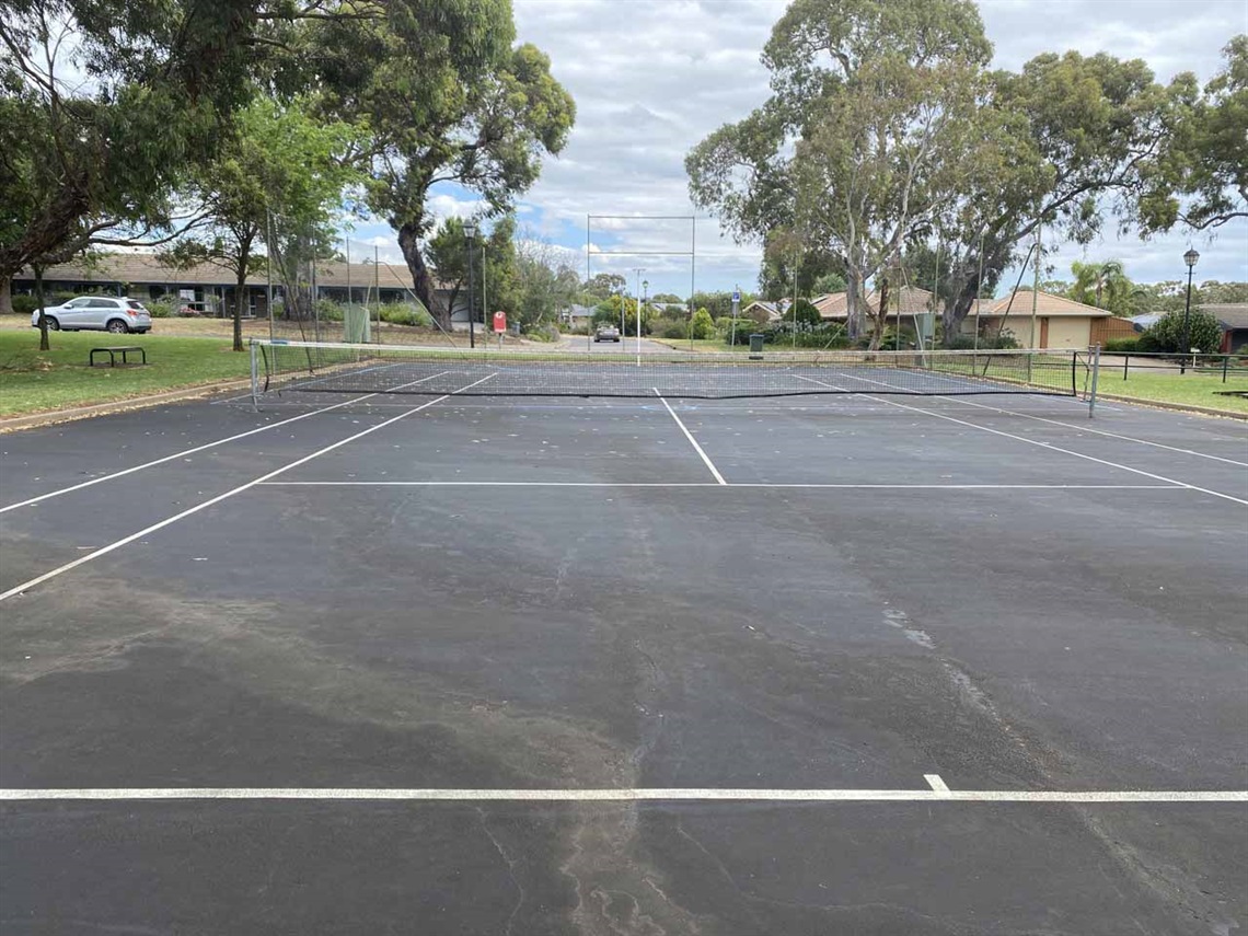 Mixed use courts